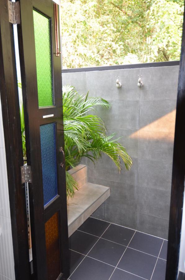 Baan Wanwaree Bed & Breakfast Kanchanaburi Exterior photo
